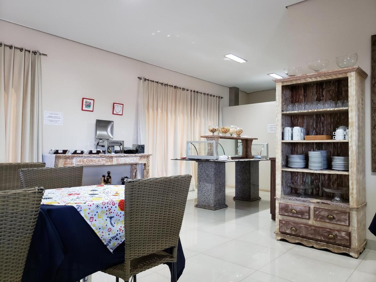 Hotel Itatiaia Tangará da Serra Esterno foto